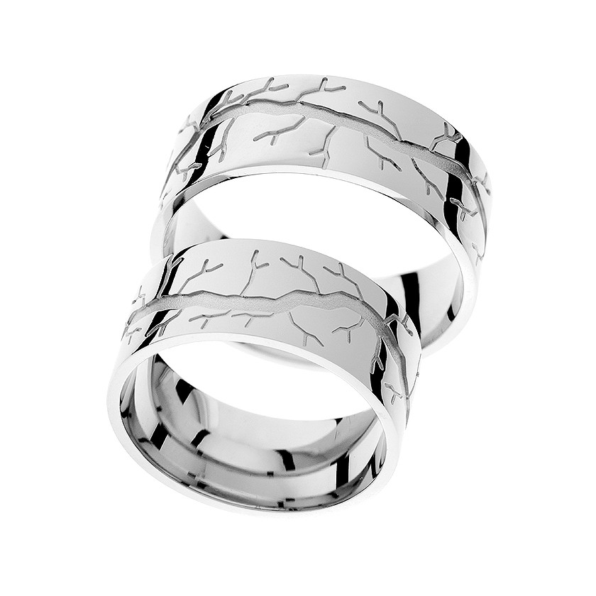 White Gold Matching Bands with Intricate Pattern Engraving: Timeless Elegance