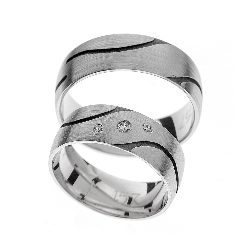 Plain White Gold Matching Bands with Engraved Pattern and Diamonds: Timeless Elegance