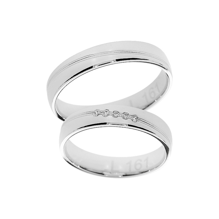 White Gold Matching Bands with Diagonal Line and Diamond Accent: Modern Elegance