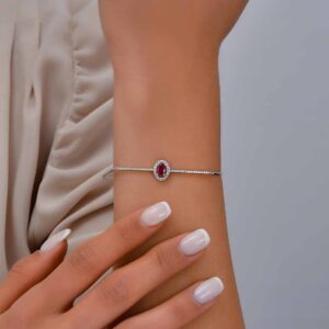 18kt White Gold Bracelet with Oval Cut Ruby and Diamonds